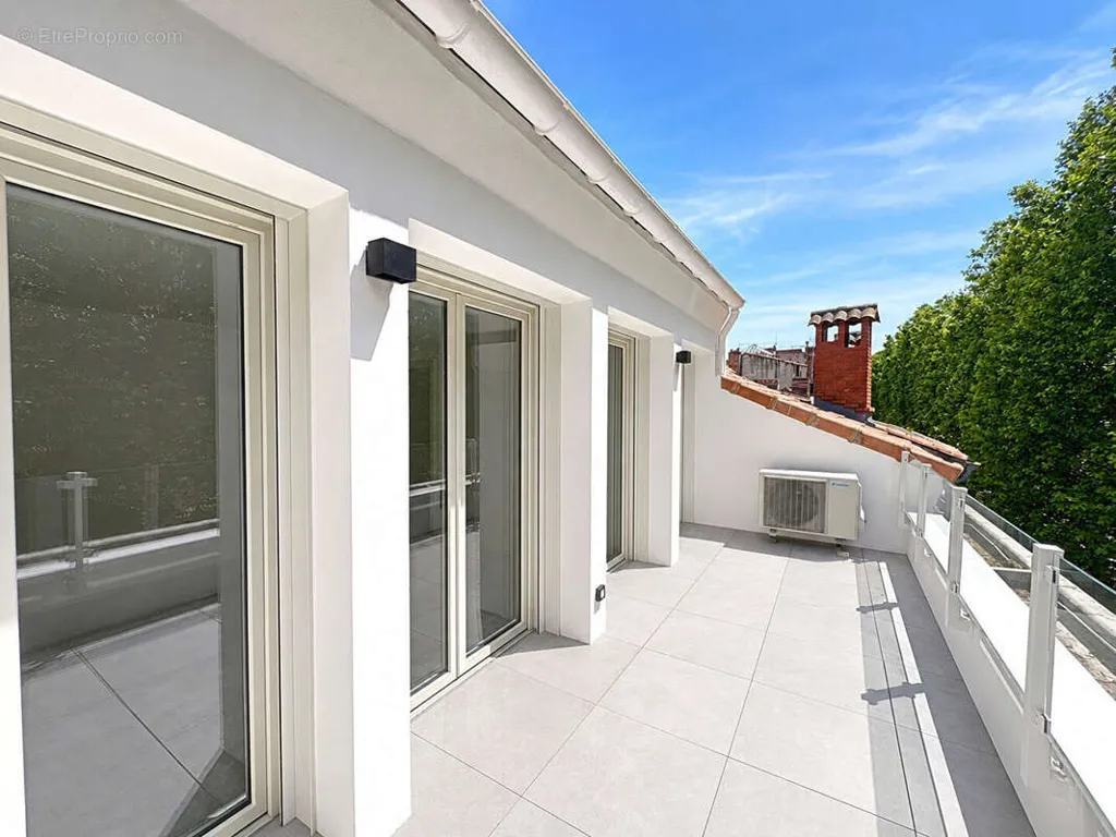 Terrazza - Duplex Apartment with Three Terraces in Toulouse
