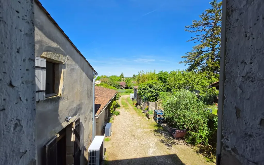 Jardin - Maison en Pierre Rénovée avec Piscine à Blasimon