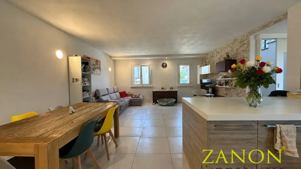 Cucina - Modern House with Garden in Codroipo