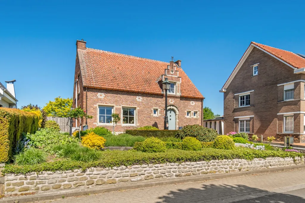 Extérieur - Villa Rénovée avec Garage à Erps-Kwerps