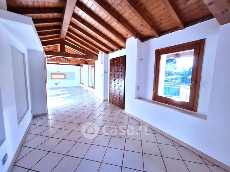 Terrace - Rustic Villa with Private Garden in Trescore Balneario