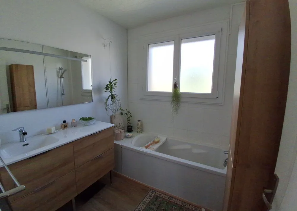 Vannitoad - Apartment with Balcony in Haute-Vienne