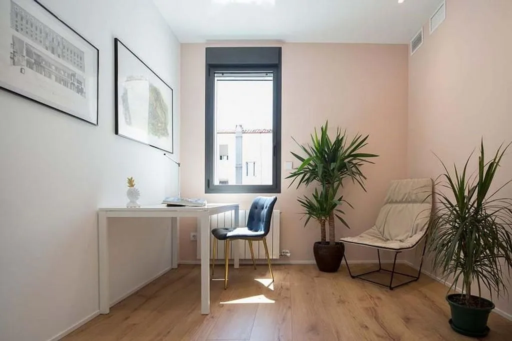 Bureau - Apartment with Balcony in Zaragoza Centre
