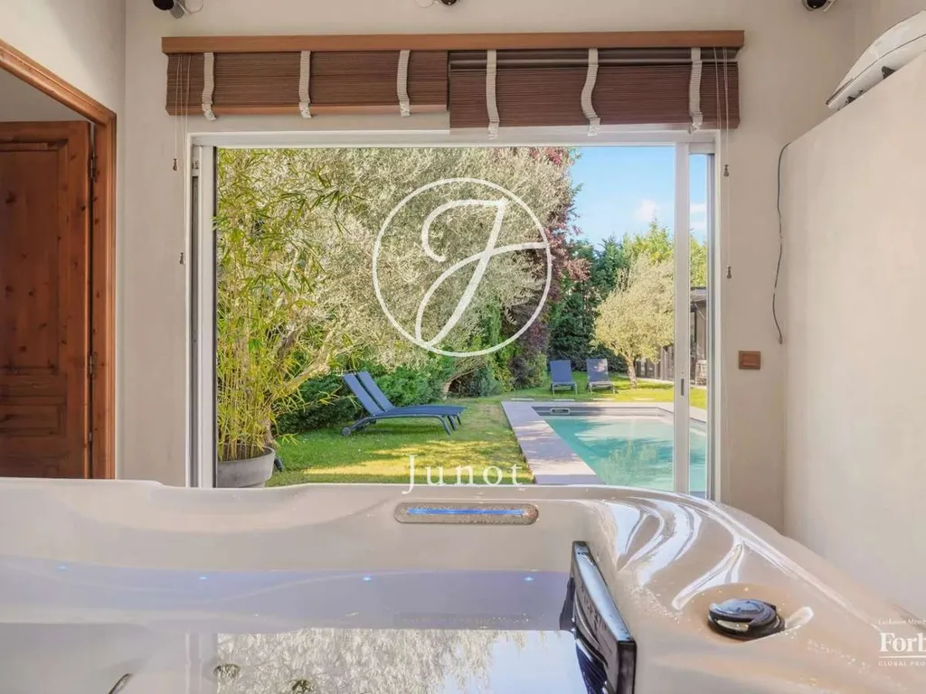 Toad - Luxury Longère with Pool in Croissy-sur-Seine