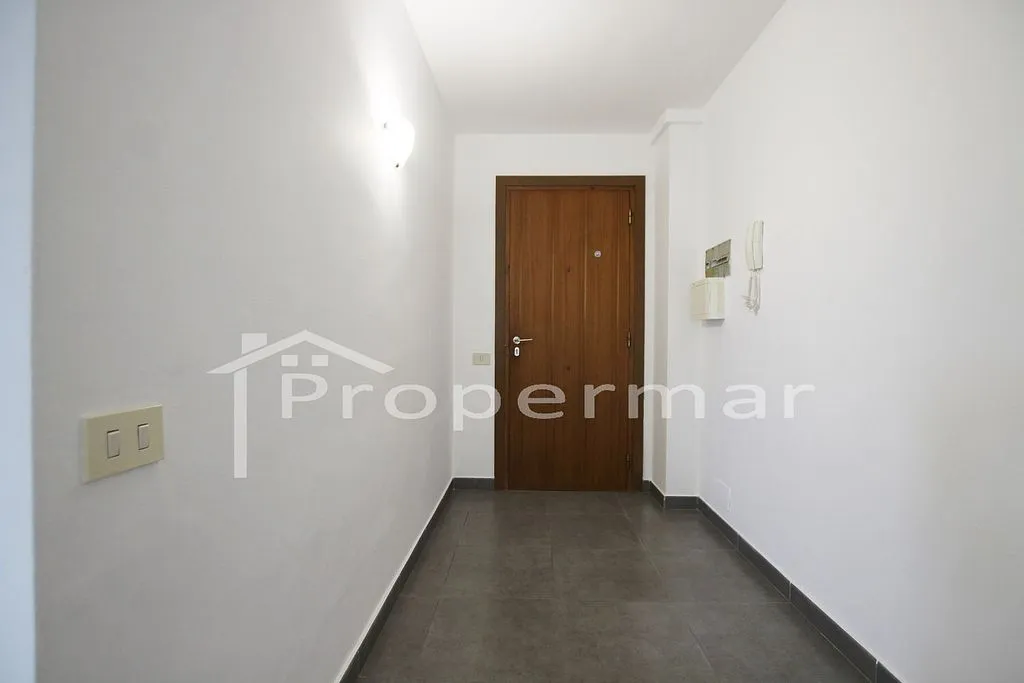hallway_entrance
