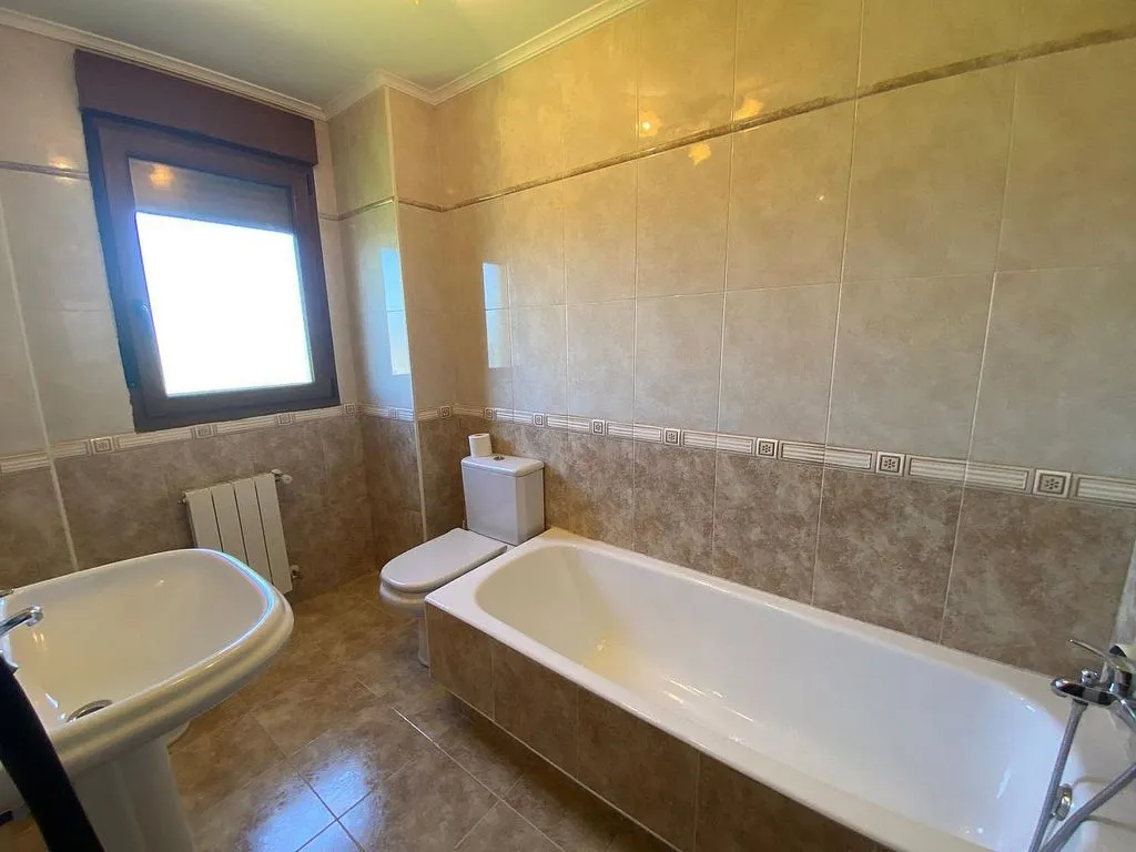 Bathrooms - Chalet with Pool and Terraces in Islares