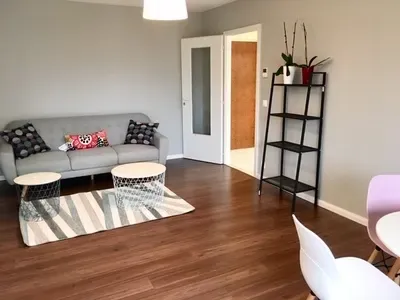 Elutuba - 2-Bedroom Apartment with Balcony in Strasbourg