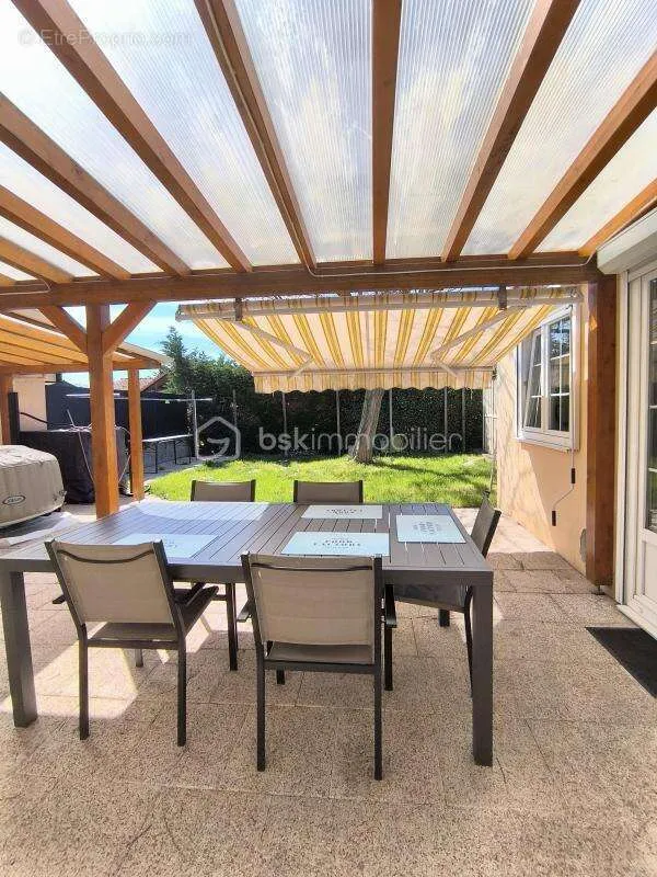 Terrasse - Maison Mitoyenne avec Terrasse à Wittenheim