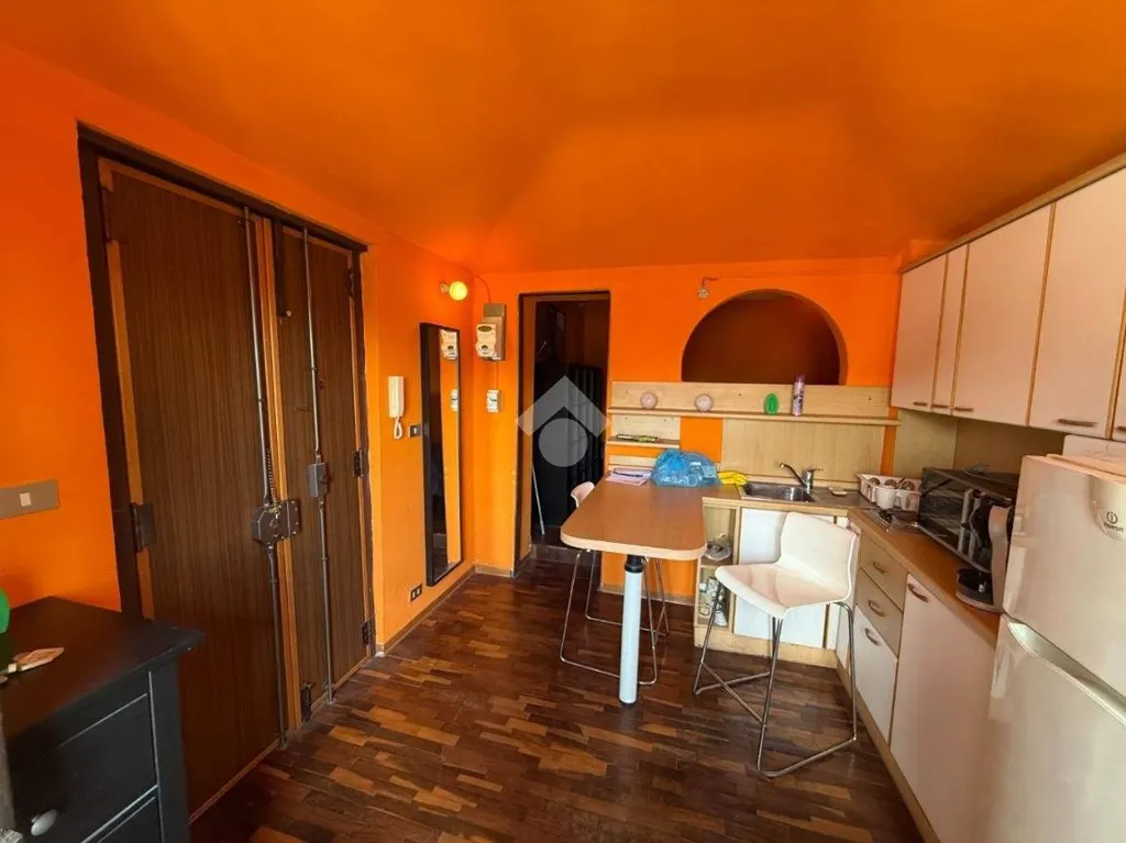 Cuisine - Liberty Style Flat with Ascender in Turin
