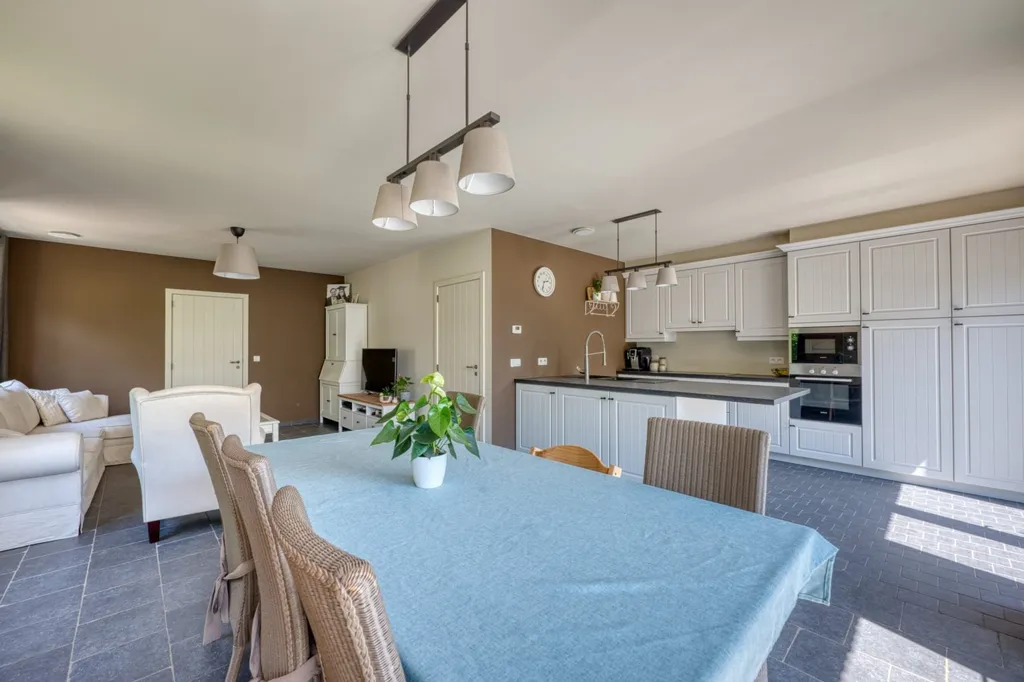 Söögituba - Semi-Open House with Garden near Centre