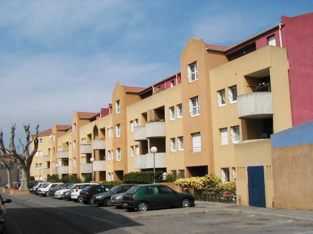 Välivaade - Faux T4 with Balcony in Cavaillon