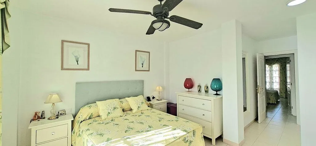 Magamistoad - Semi-Detached Villa with Pool in Chayofa