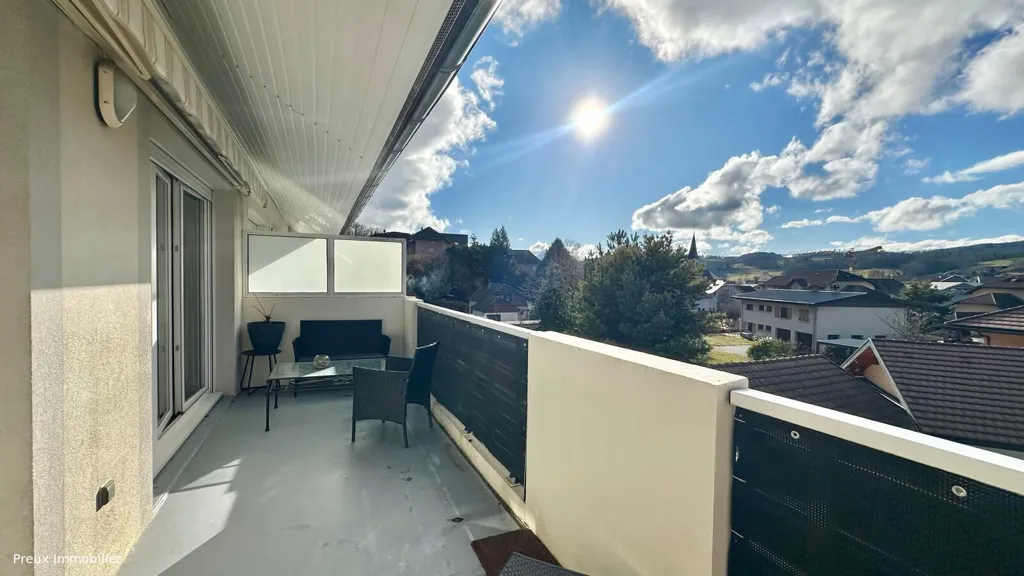 Balcon - Appartement Traversant avec Terrasses à La Balme De Sillingy