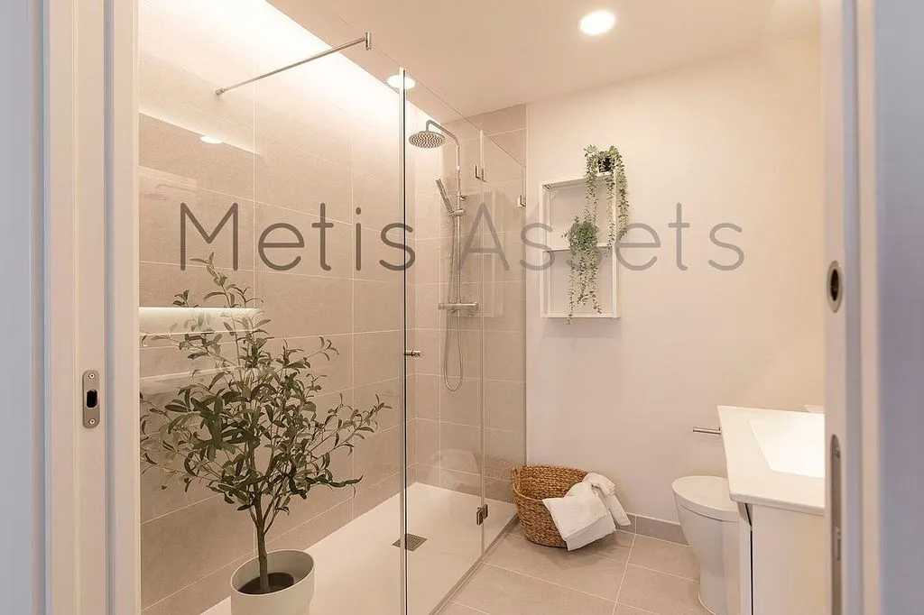 Bagni - Apartment with Pool in El Poblenou