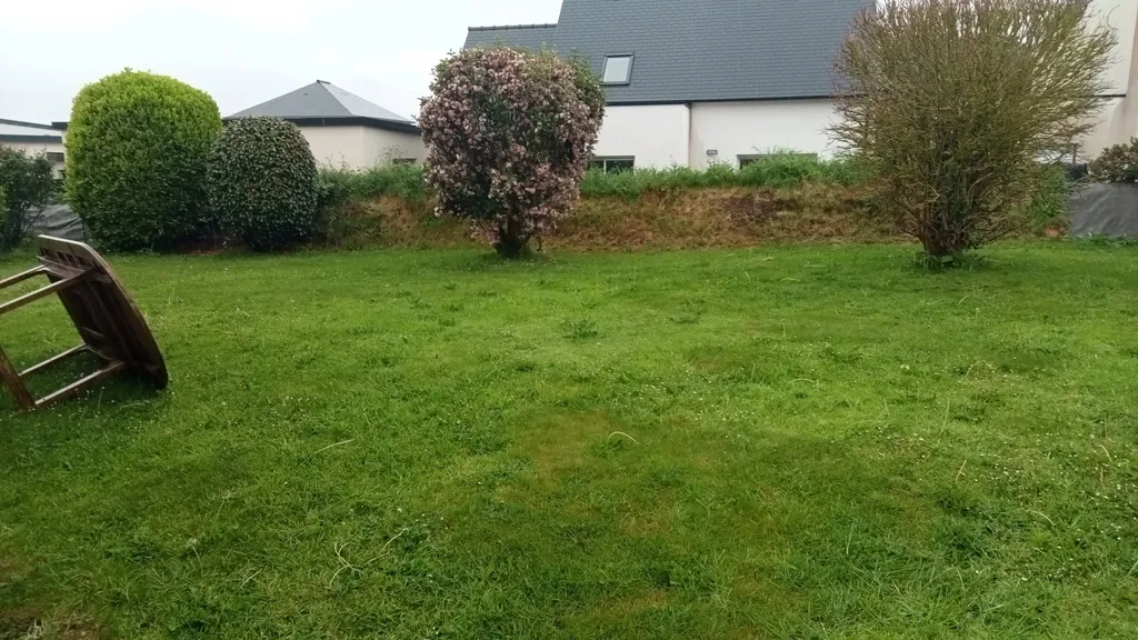 Garden - Five-Piece House with Garden in Loguivy Lès Lannion