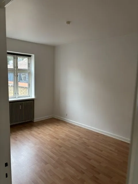 Toad - Bright Apartment with Garden Access in Town Centre