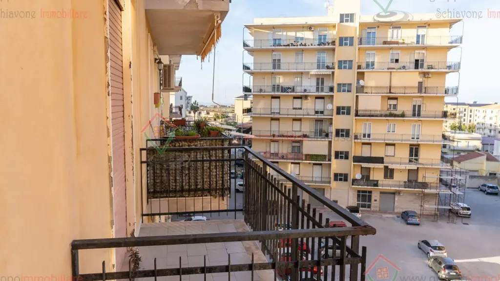 Rõdu - Apartment with Balcony in Siracusa
