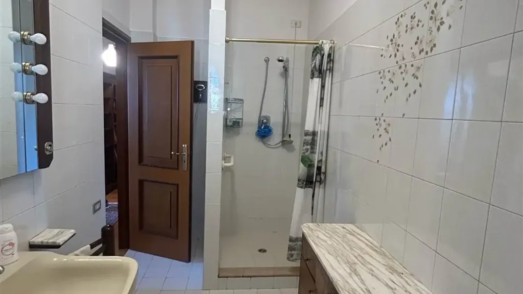 Vannitoad - Panoramic Apartment with Balcony in Florence