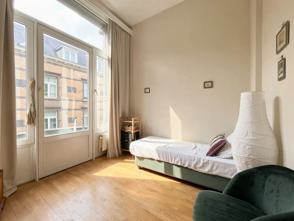 Chambres - Appartement avec Parquet et Cheminée à Sablon