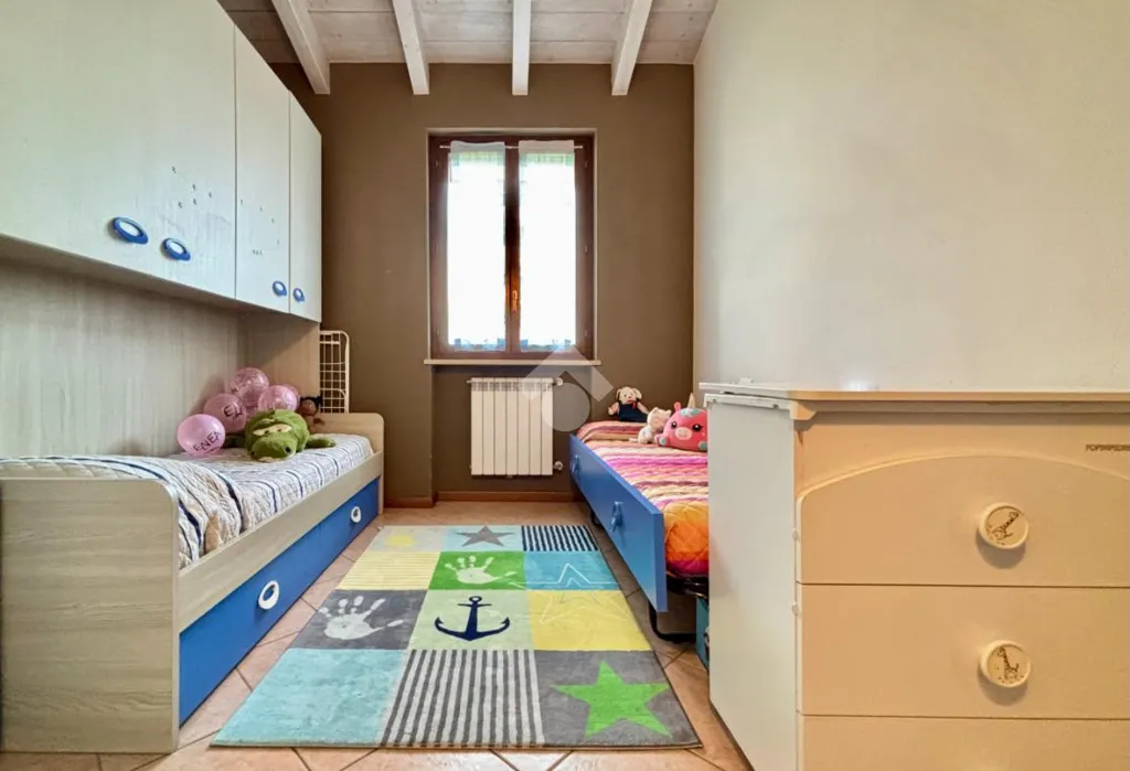 Magamistoad - Trilocale with Exposed Beams in Castegnato