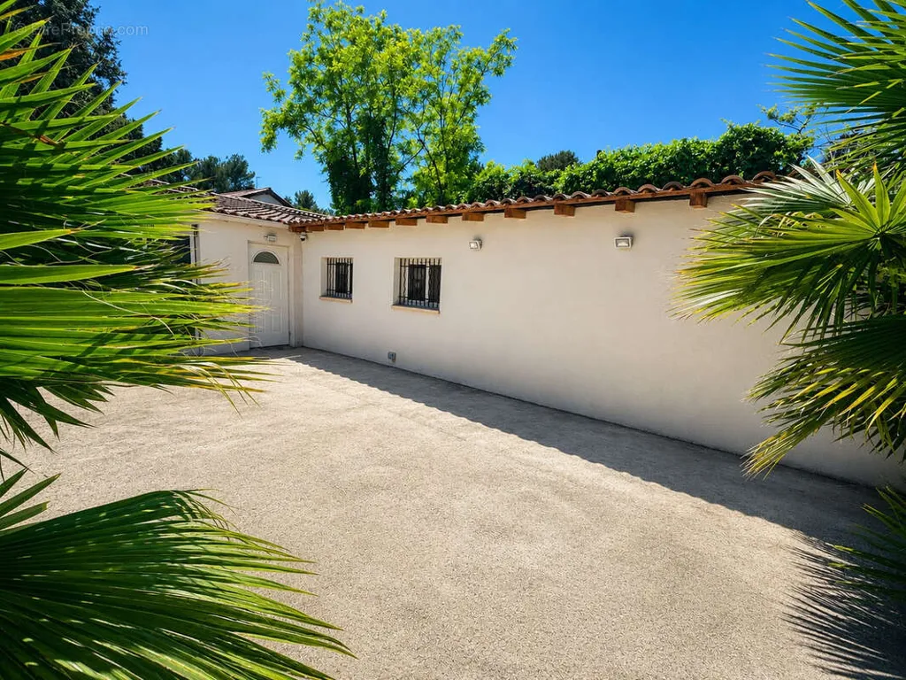 Jardin - Maison avec Piscine et Jardin à Allauch