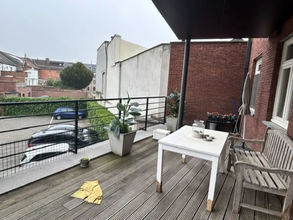 balcony