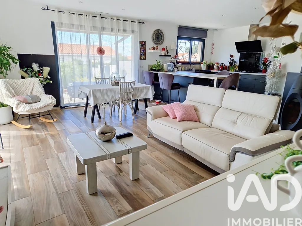 Soggiorno - Modern House with Jacuzzi Garden in Roujan