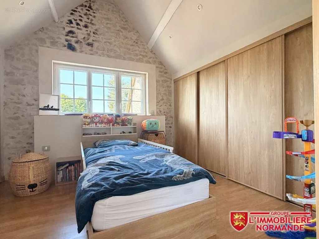 Chambres - Propriété de Charme avec Garage à Pacy-sur-Eure