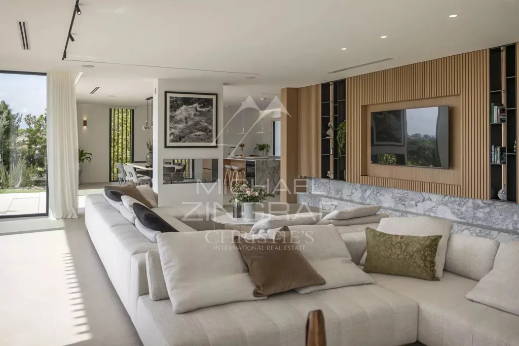 Elutuba - Contemporary Villa with Pool near Cap d’Antibes