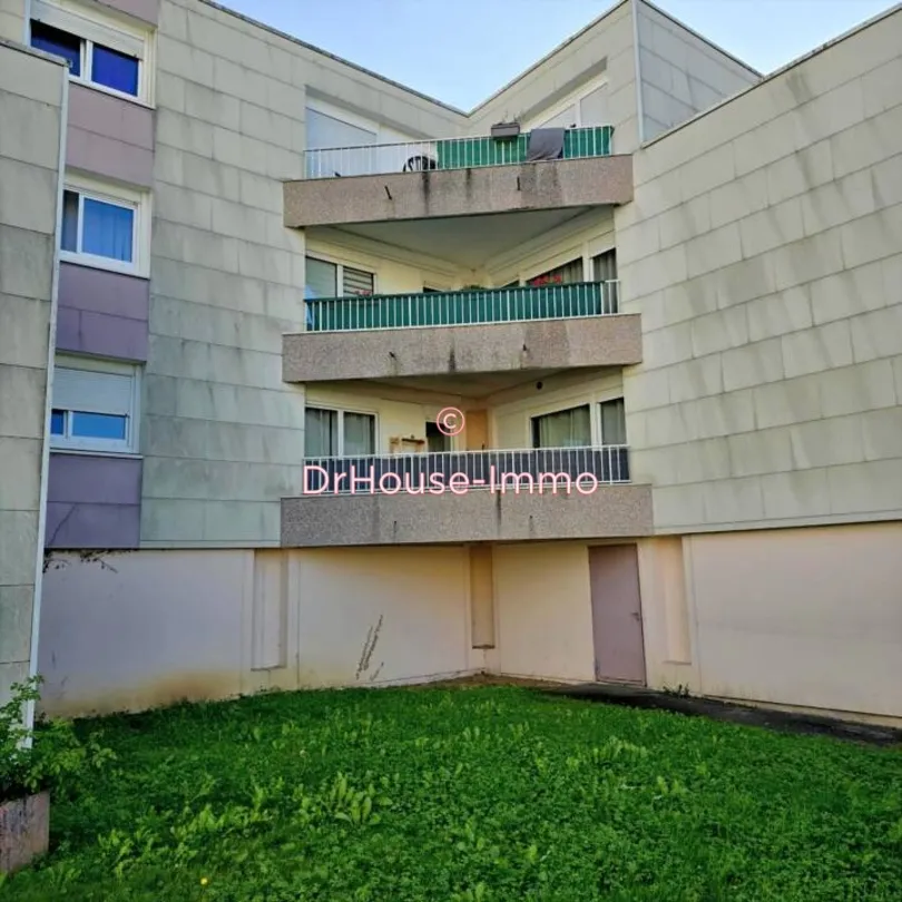 Välivaade - 3-Bed Apartment with Terrace in Wittenheim