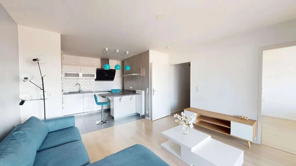 Séjour - Appartement 2 Pièces avec Loggia à Chelles