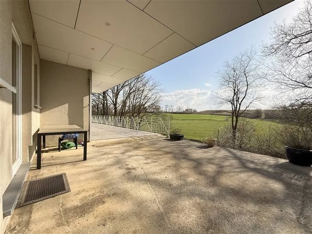 Terrass - Modern Villa with Field Views in Gistoux