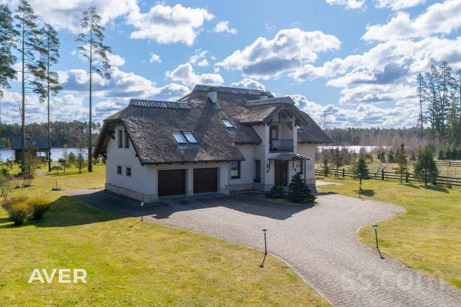 Vue aérienne - Detached House with Lake View in Sigulda