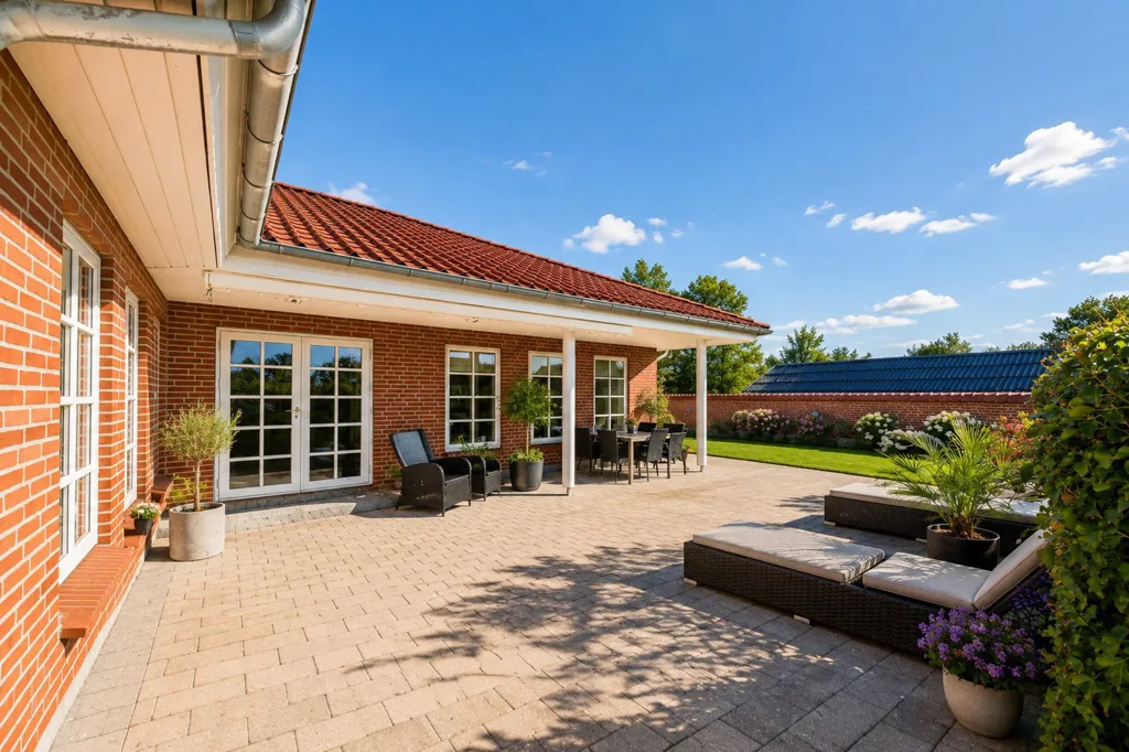 Terrasse - Brick Villa near Forest in Hjallerup