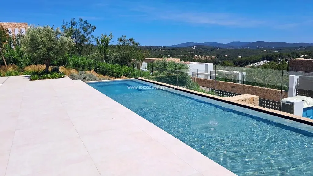 4 magamistoaga maja asukohas Santa Eularia des Riu