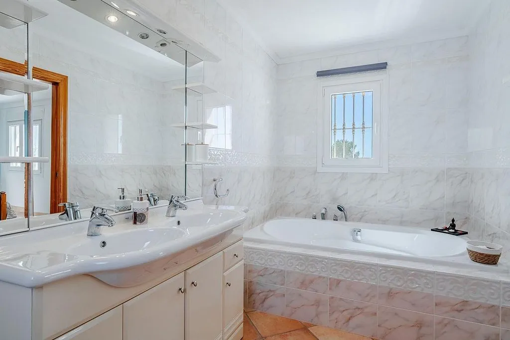 Salles de bain - Villa with Pool and Terrace in Calpe