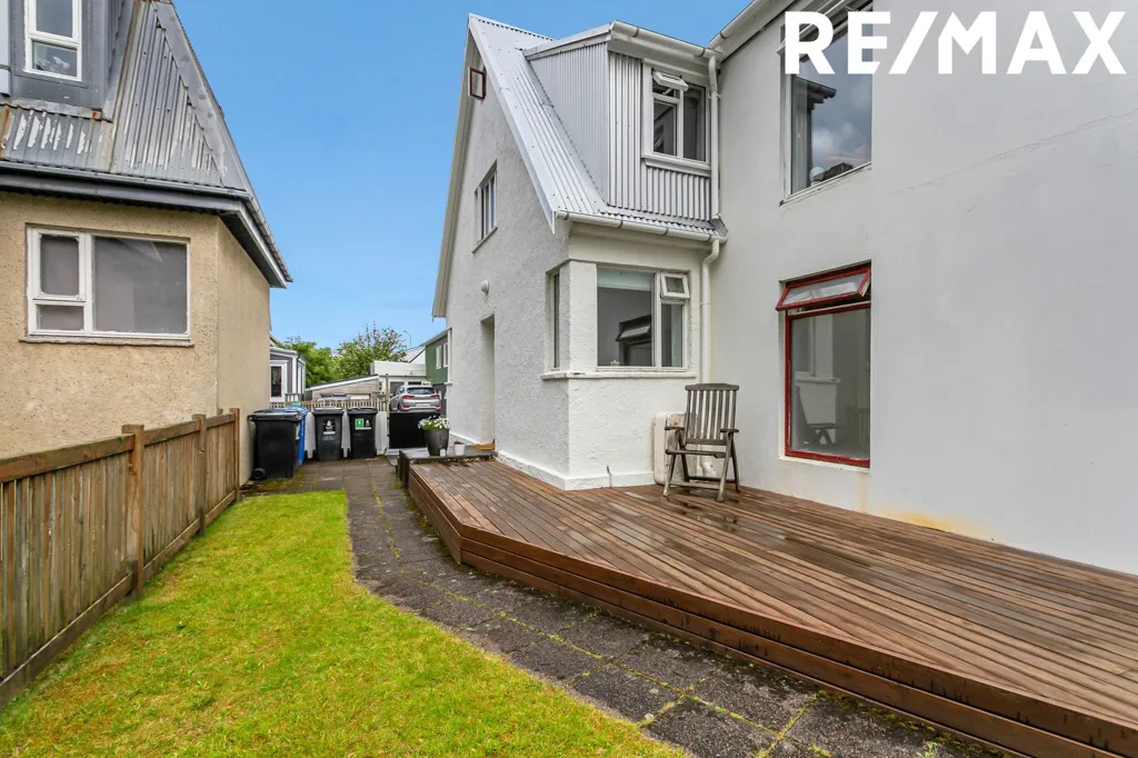 Giardino - Duplex with Studio Potential in Holtsgata