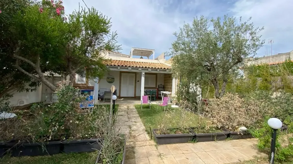 Aed - Villa with Sea View and Private Beach in Avola