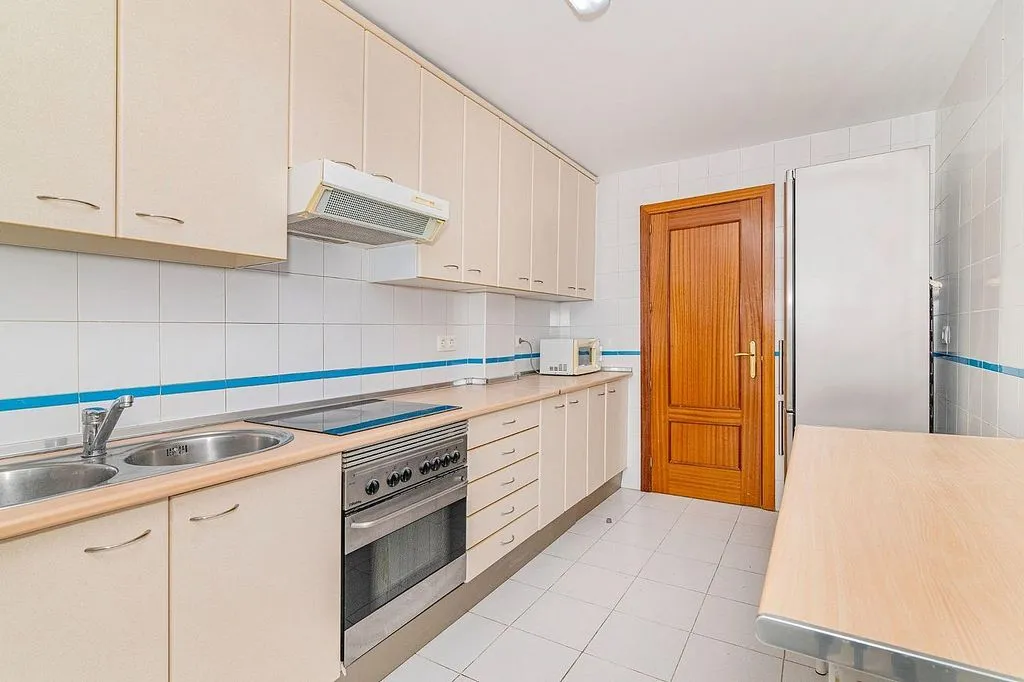 Cuisine - Apartment with Terrace in Albayda, Granada