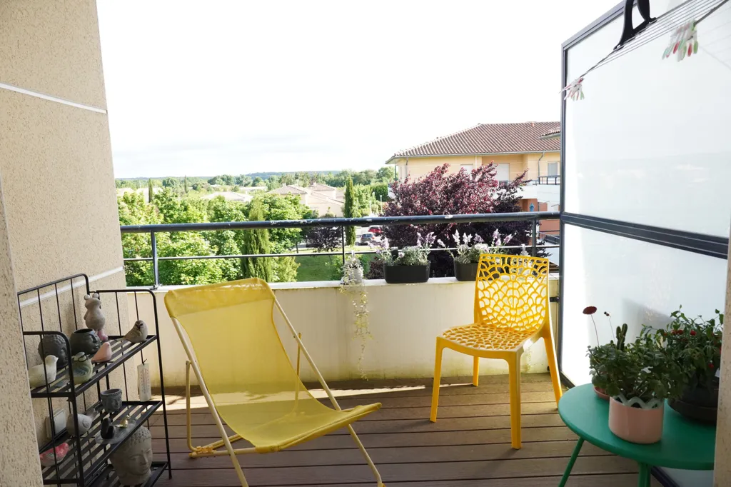 Rõdu - Bright 2-Bedroom Apartment with Balcony in Leguevin