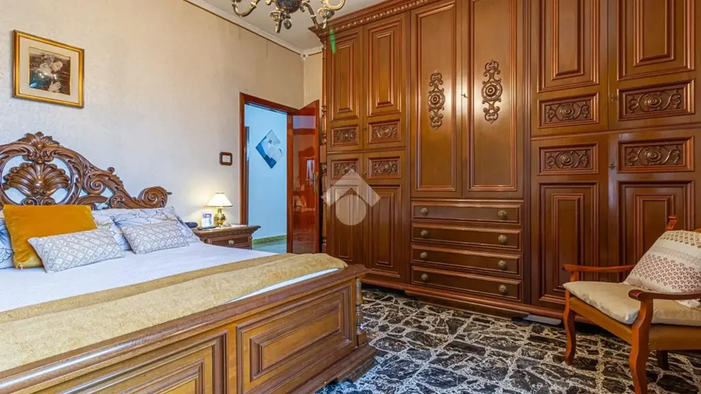 Magamistoad - Independent House with Workshop in Cento