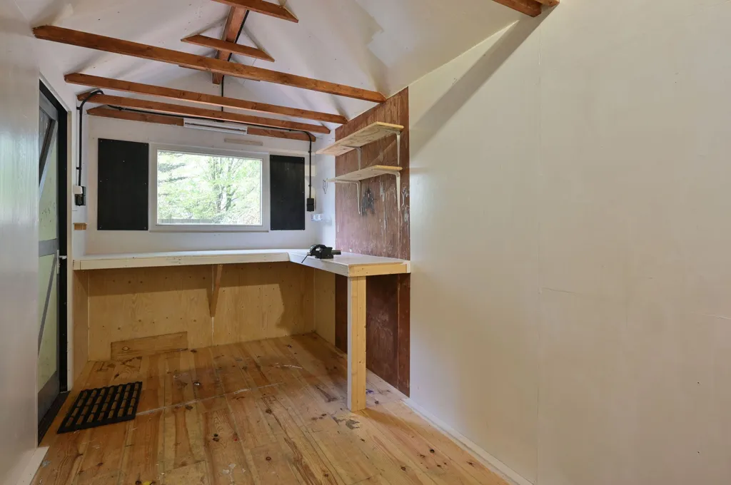 Rooms - Corner House with Energy Label A in Huizen