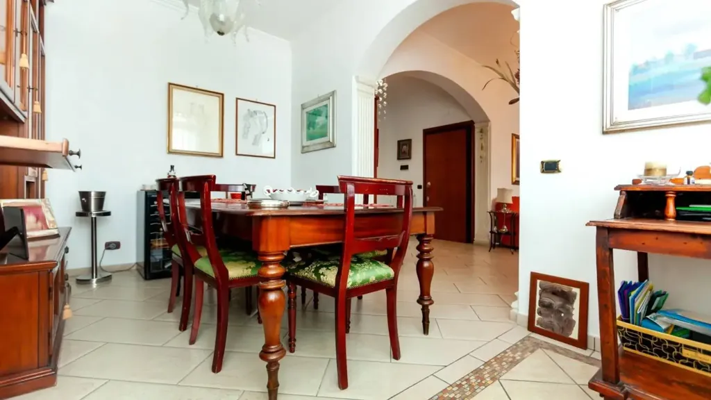 Söögituba - Attico with 100m² Terrace in Ciampino