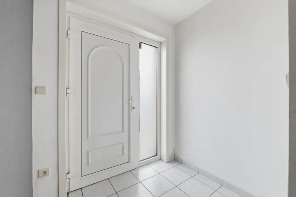 Entrée - Maison avec Terrasse et Jardin à Riemst
