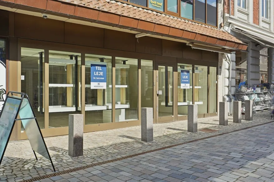 Esterno - Retail Unit with High Visibility on Kræmmergade, Varde