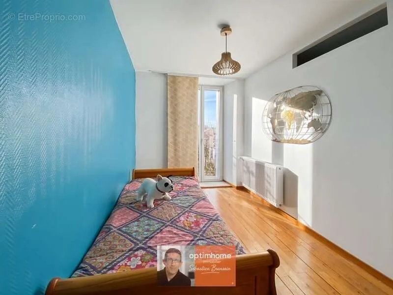 Magamistoad - Atypical Apartment with Large Volumes in Dole