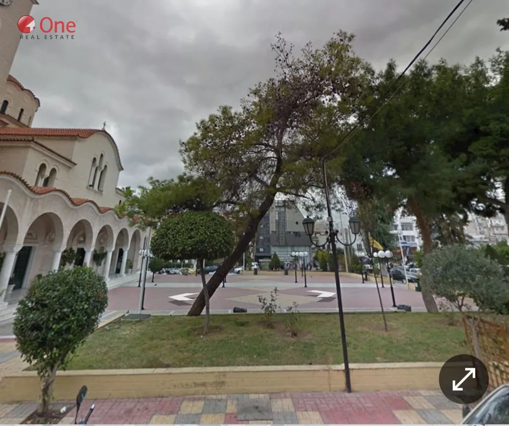 Esterno - Shop with East-Midday View in Peristeri Centre