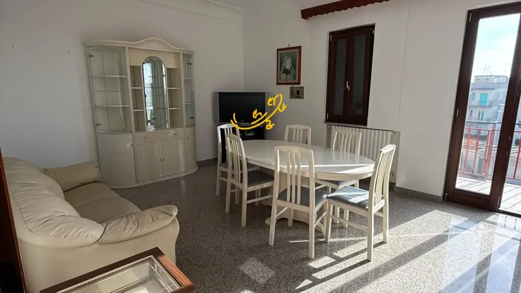 Salle à manger - Apartment with Perimeter Balcony in Ostuni