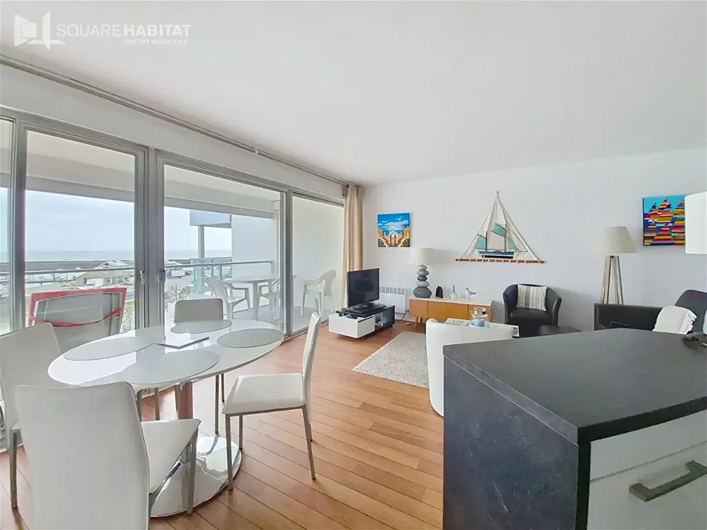 3-Bedroom Apartment with Sea View in Quiberon