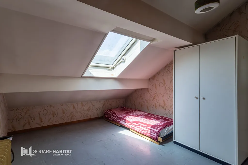 Bedrooms - Renovable 3-Bedroom Apartment in Annemasse